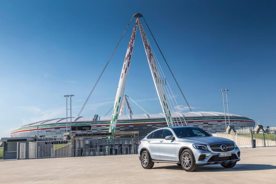  Mercedes-Benz GLC300 4Matic AMG Line Coupe 2016 года  (фото 26 из 26)